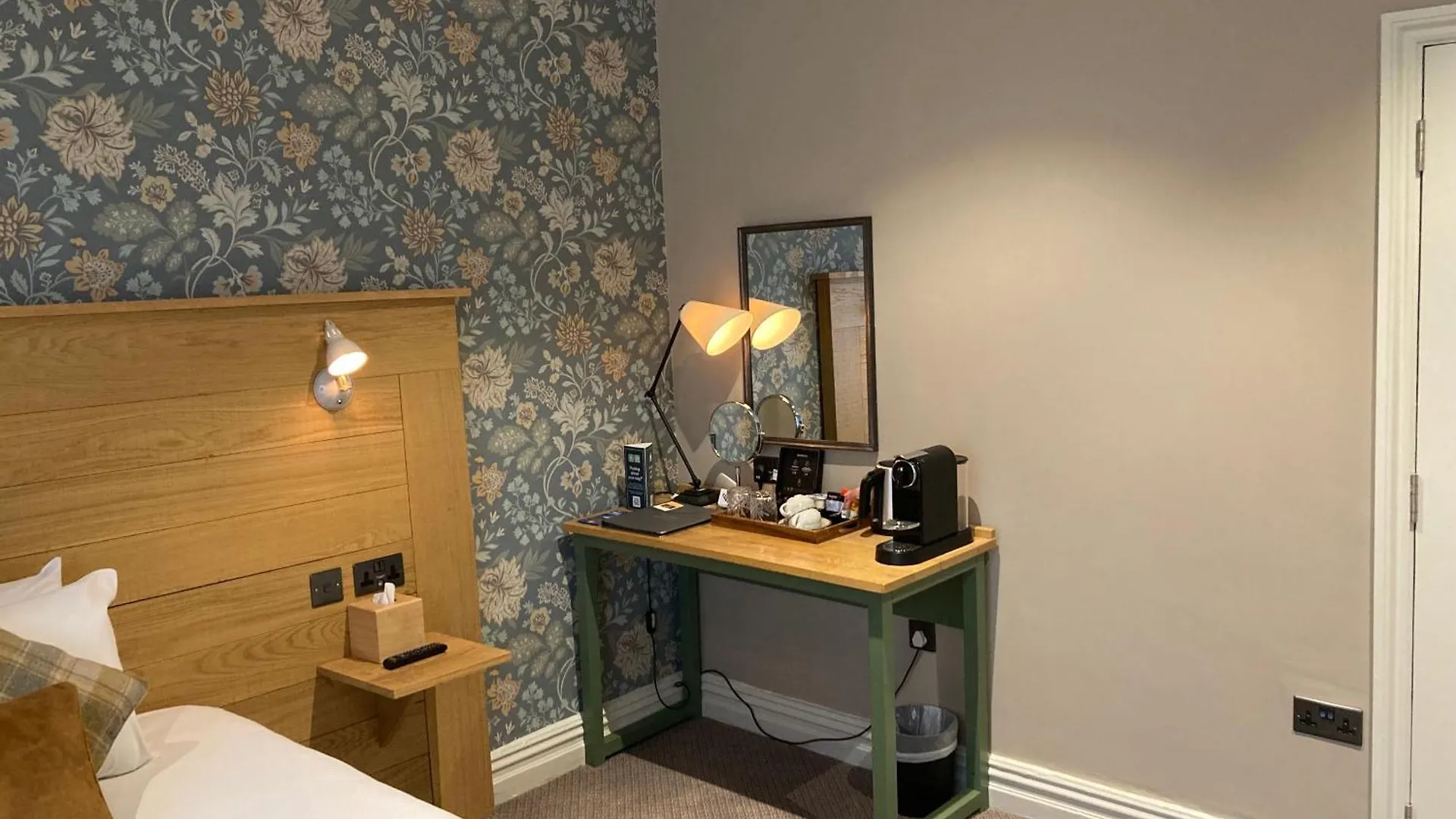 The Black Hat Ilkley Hotel
